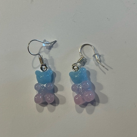 NWT hand crafted gummy bear earrings - Picture 3 of 3